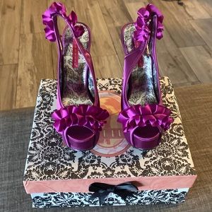 Gorgeous satin purple heels
